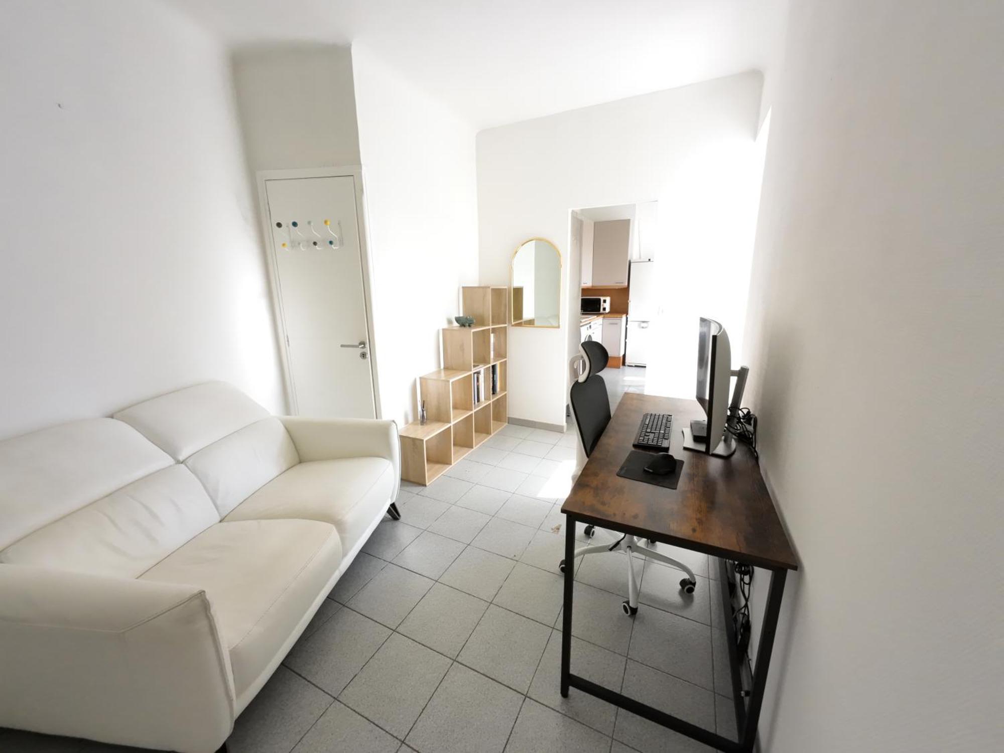 52m2 With Air Conditionners In Center * Antibes