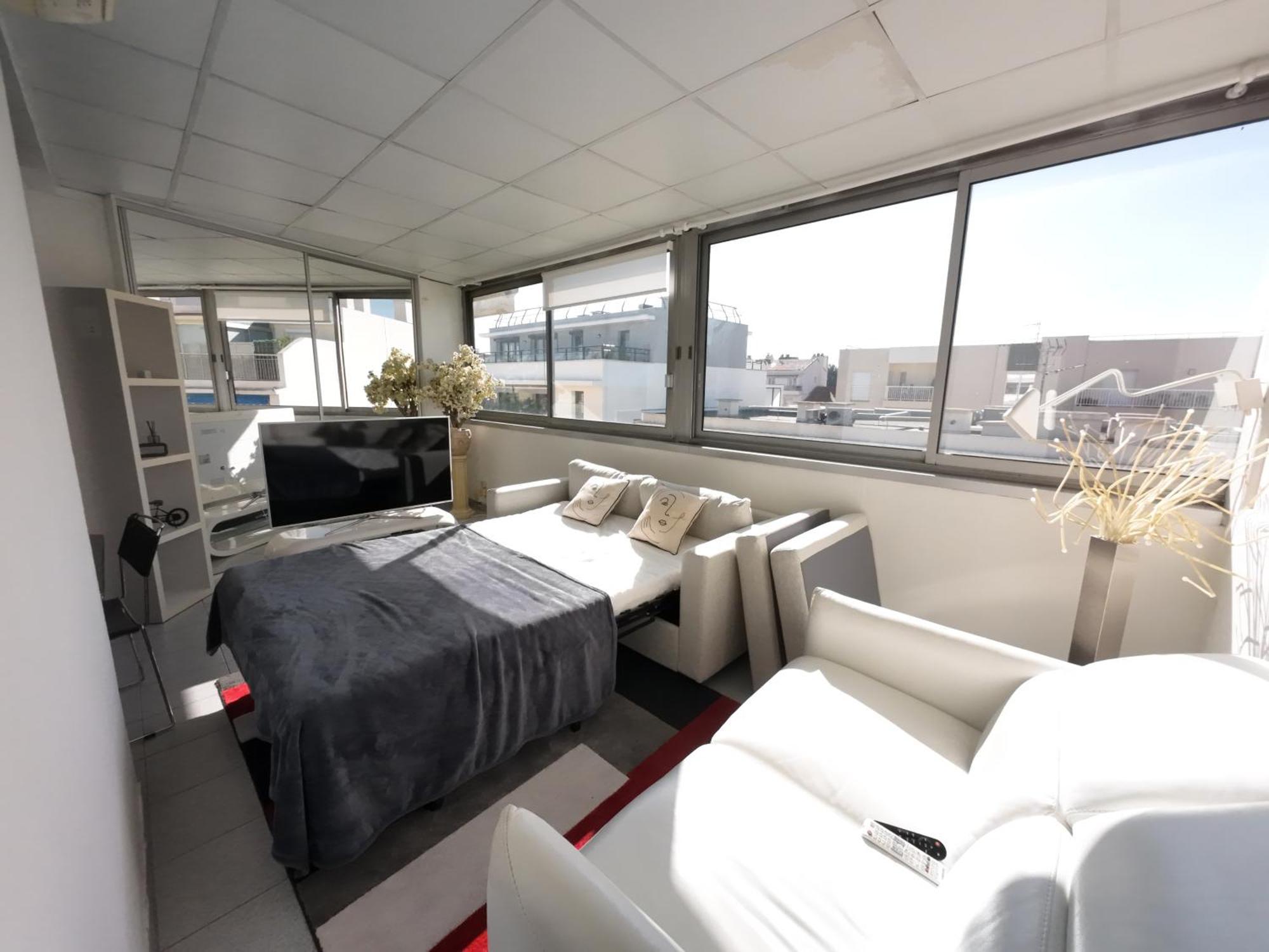 Apartment 52m2 With Air Conditionners In Center